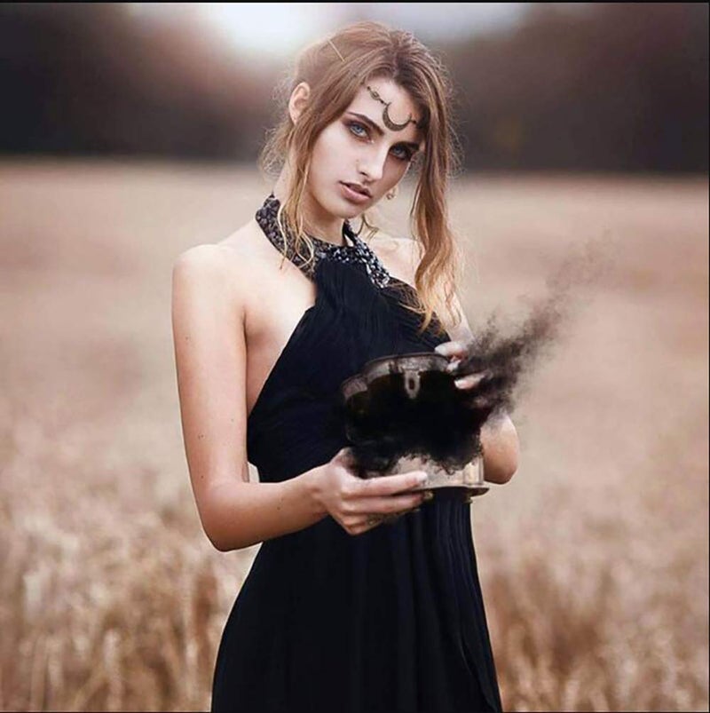 Chargances Women Halloween Head Chain Halloween Crescent Moon Drop Head Chain Headband Retro Moon Headpiece for Festival Prom Party Fashion Hair Accessories for Women - Image 2